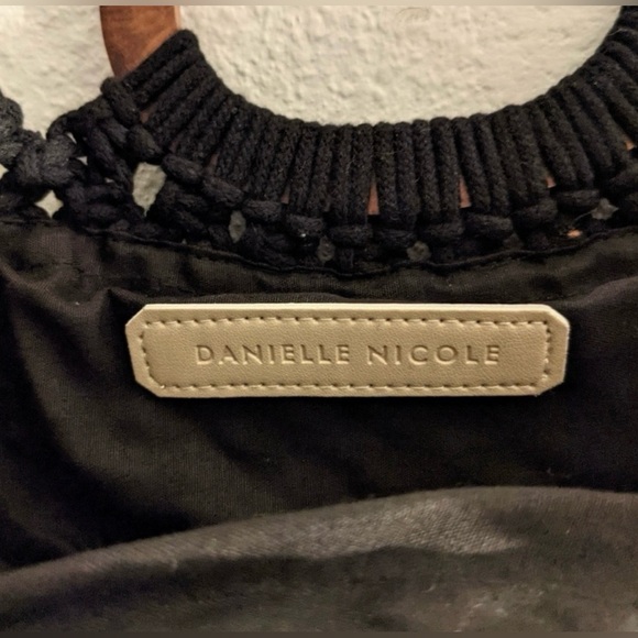 Danielle Nicole NWT Macrame Crossbody Black Fringe Handbag - Picture 9 of 15